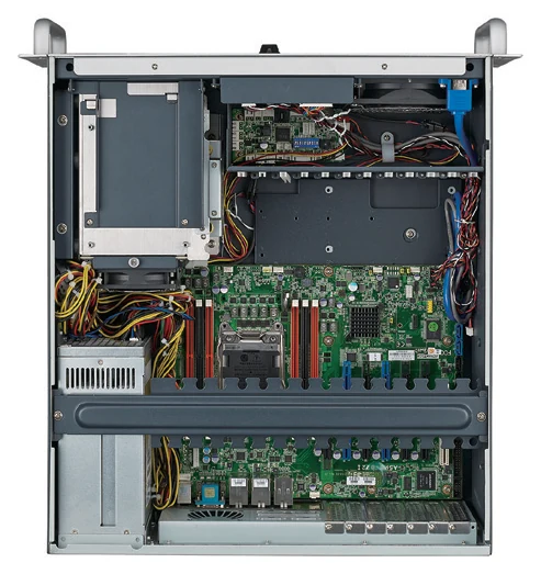 Bên trong ACP-4340 nhìn từ trên xuống