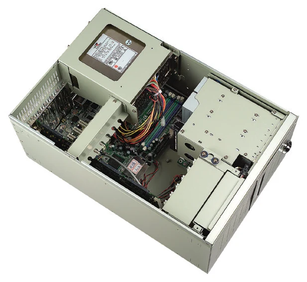 Bên trong IPC-7220 khi mở nắp